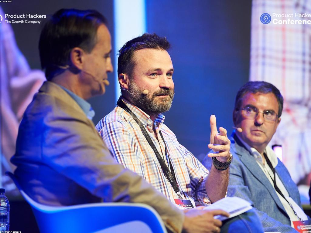 យុទ្ធសាស្ត្រប្រាស្រ័យទាក់ទងក្នុងព័ត៍មឌីជីថ尔